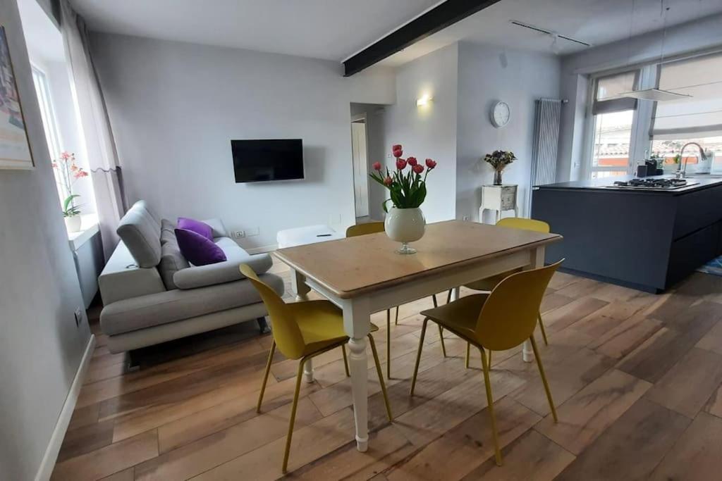 Cuore Di Alba Charming Apartment Eksteriør billede