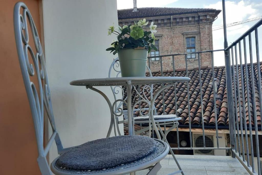 Cuore Di Alba Charming Apartment Eksteriør billede